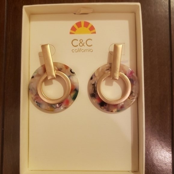 𝅺NEW! C&C CALIFORNIA Multi Color  Circular Post Earrings Jewelry. - Picture 5 of 6